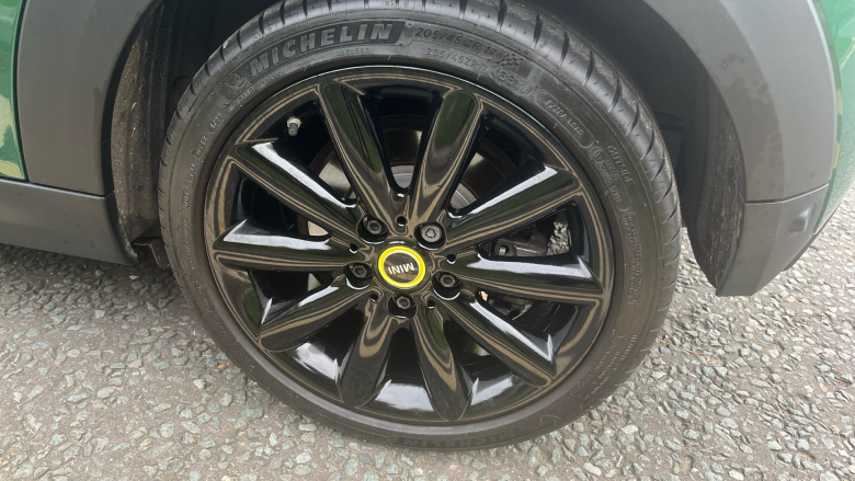 MINI Hatchback 135kW Cooper S Level 2 33kWh 3dr Auto Electric Hatchback